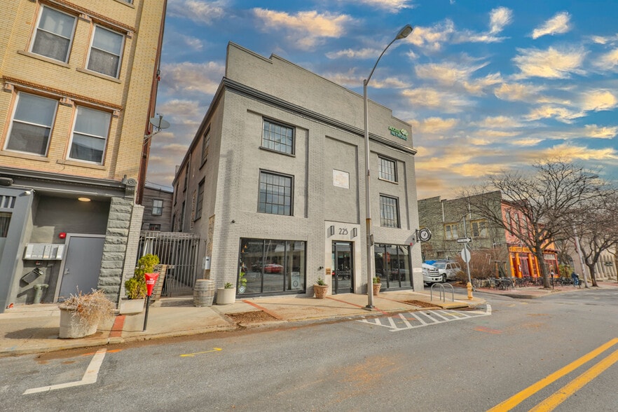 Martinez Portfolio portfolio of 2 properties for sale on LoopNet.com - Building Photo - Image 3 of 52