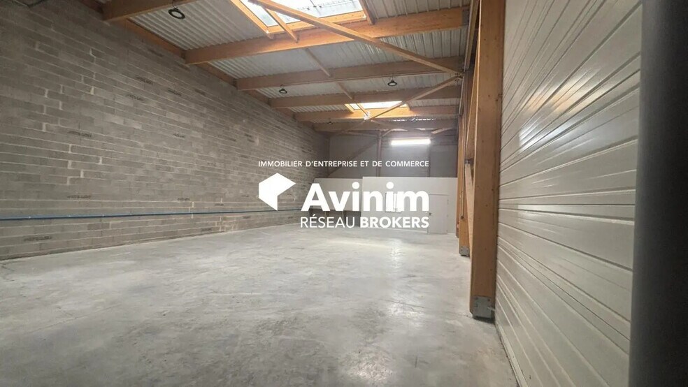 Flex in Le Havre for lease - Interior Photo - Image 3 of 4