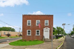 250 Warren St, Beverly NJ - Parking Garage