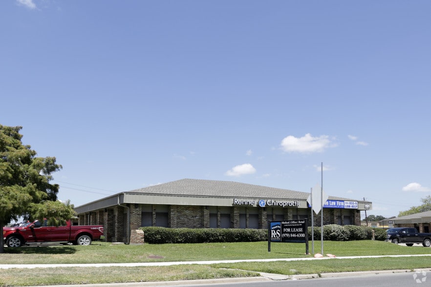 1121 Briarcrest Dr, Bryan, TX for sale - Building Photo - Image 1 of 1