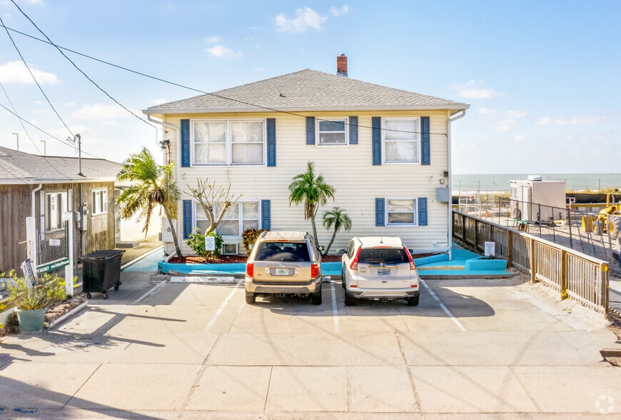 14048 Gulf Blvd, Madeira Beach, FL for sale - Building Photo - Image 1 of 1