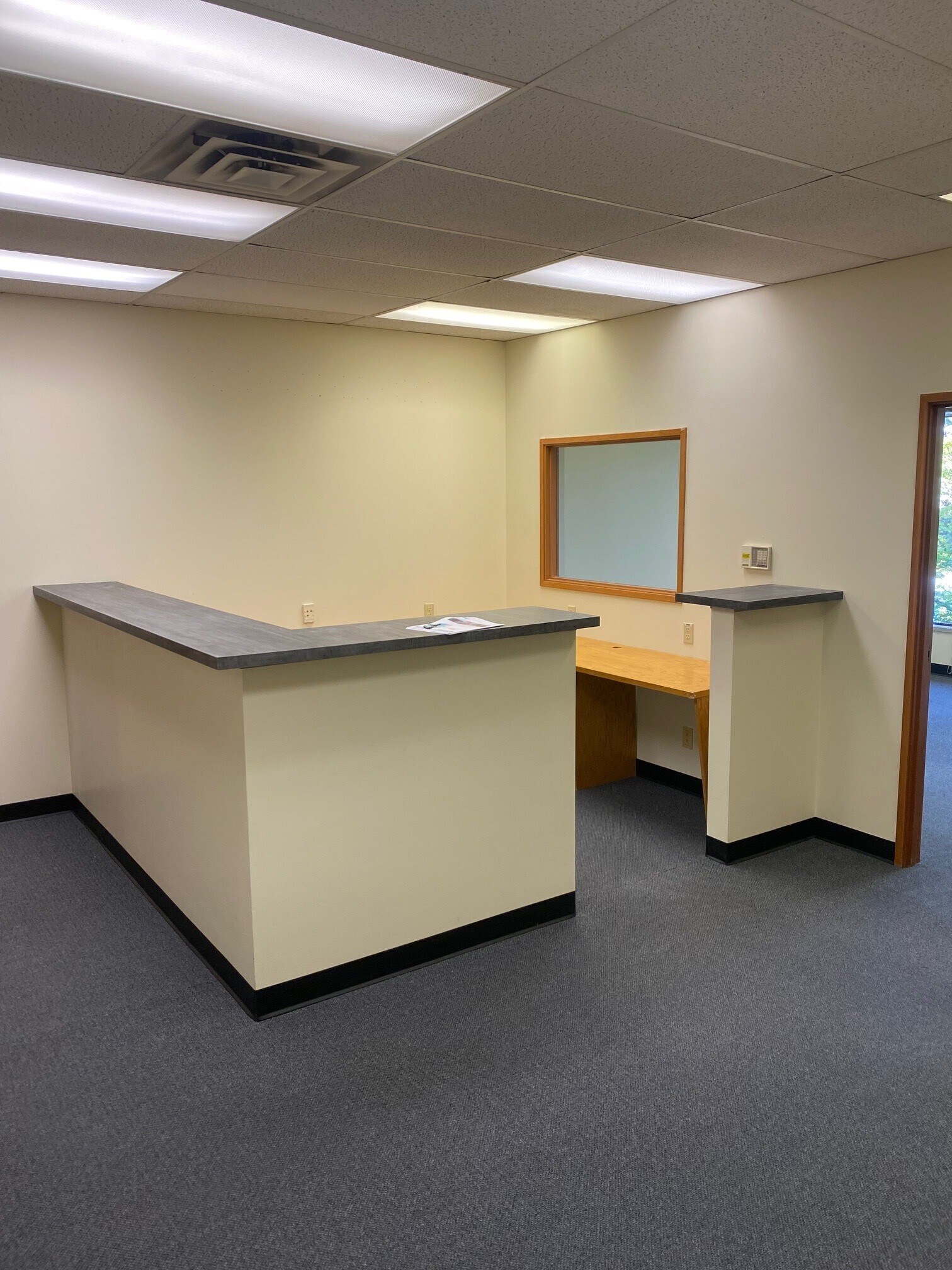 10700 SW Beaverton Hillsdale Hwy, Beaverton, OR for lease Interior Photo- Image 1 of 4