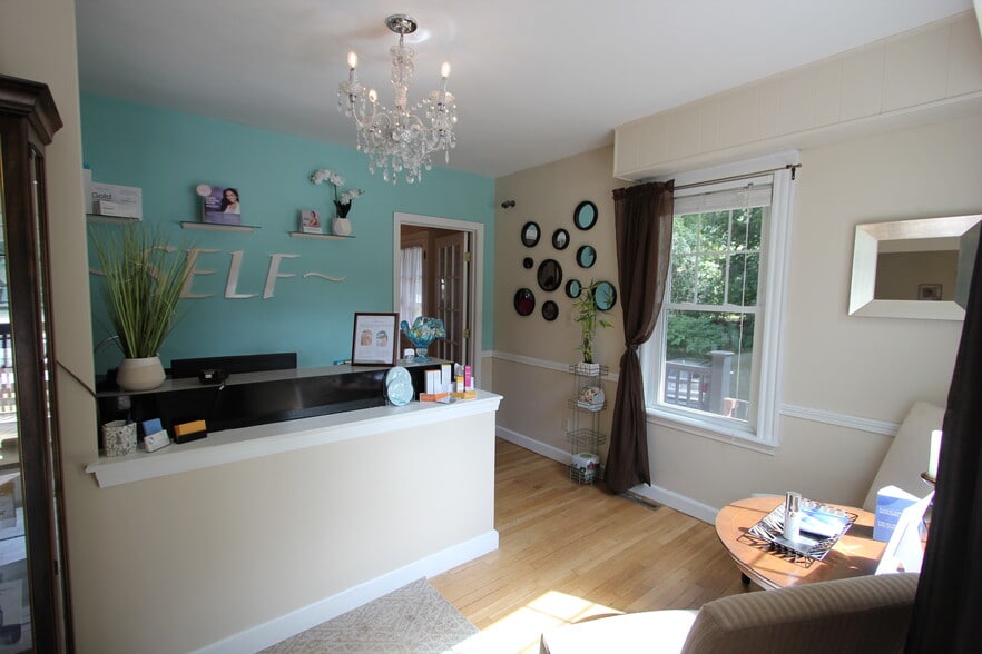 323 W Central St, Franklin, MA for sale - Building Photo - Image 3 of 18