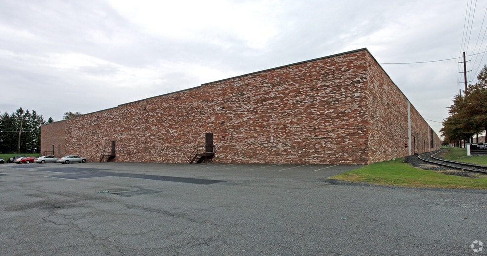 906 Murray Rd, East Hanover, NJ for lease - Building Photo - Image 2 of 3