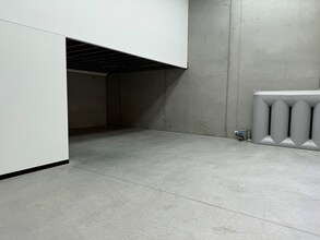 30 Willandra Dr, Epping for lease Interior Photo- Image 2 of 8