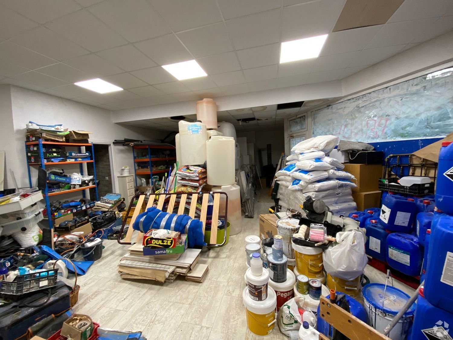 Retail in Collado Villalba, Madrid for sale Interior Photo- Image 1 of 1