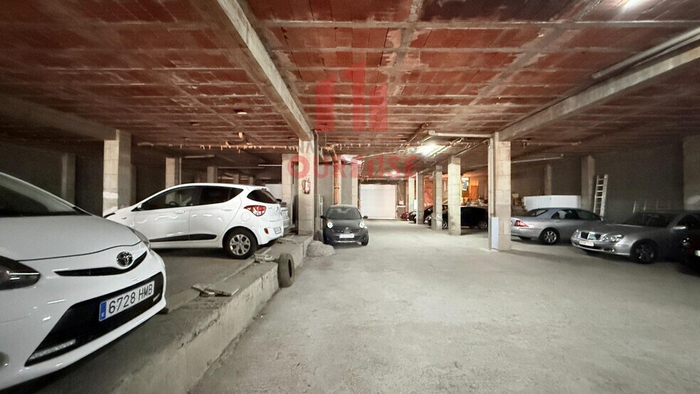 Retail in Ourense, Orense for lease - Building Photo - Image 2 of 10