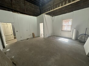 310 S 10th St, Lincoln, NE for lease Interior Photo- Image 2 of 8