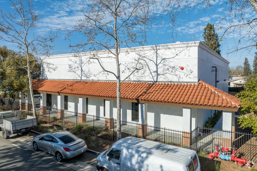 26391 Calle Rolando, San Juan Capistrano, CA for lease - Primary Photo - Image 1 of 6