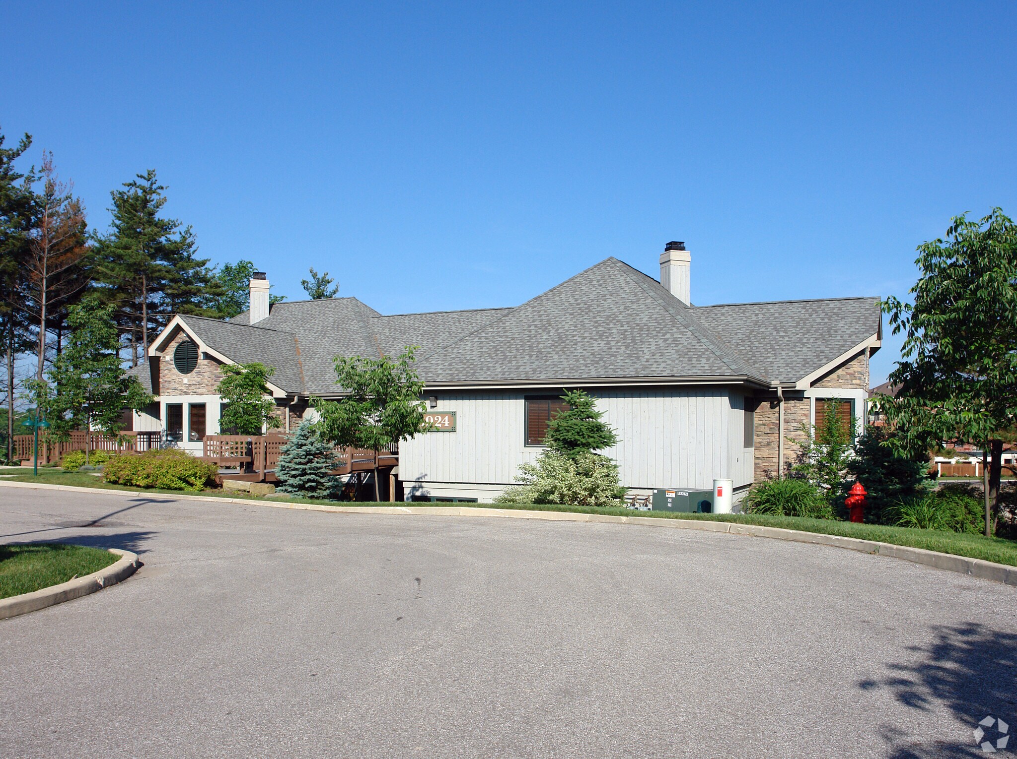 3924 Clock Pointe Trl, Stow, OH for lease Primary Photo- Image 1 of 4