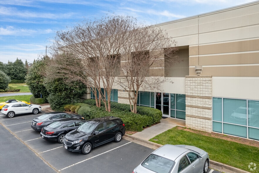55 Chastain Rd NW, Kennesaw, GA for lease - Building Photo - Image 2 of 6