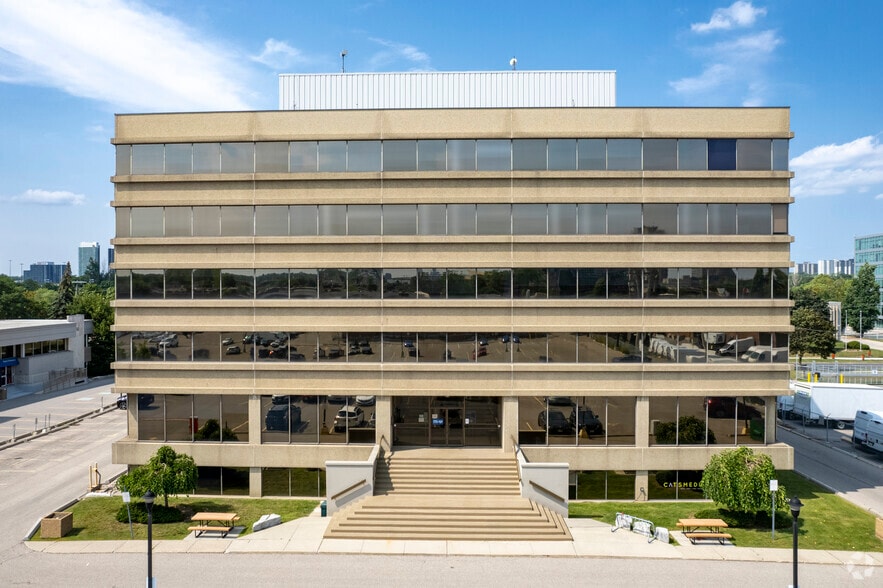 101 Duncan Mill Rd, Toronto, ON for sale - Building Photo - Image 2 of 4