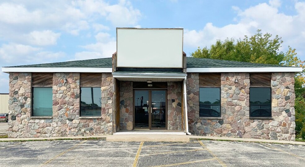 1145 S Washburn St, Oshkosh, WI for sale - Building Photo - Image 1 of 9