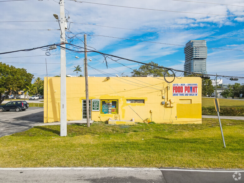 900 Old Federal Hwy, Hallandale, FL for lease - Building Photo - Image 2 of 11