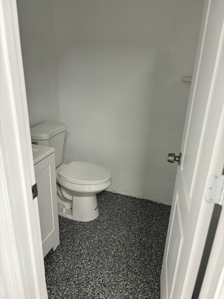 2621-2629 NE 5th Ave, Pompano Beach, FL for lease - Interior Photo - Image 3 of 5