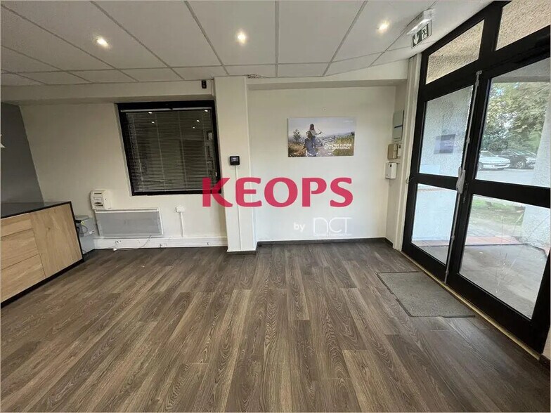 Flex in Toulouse for lease - Interior Photo - Image 2 of 7