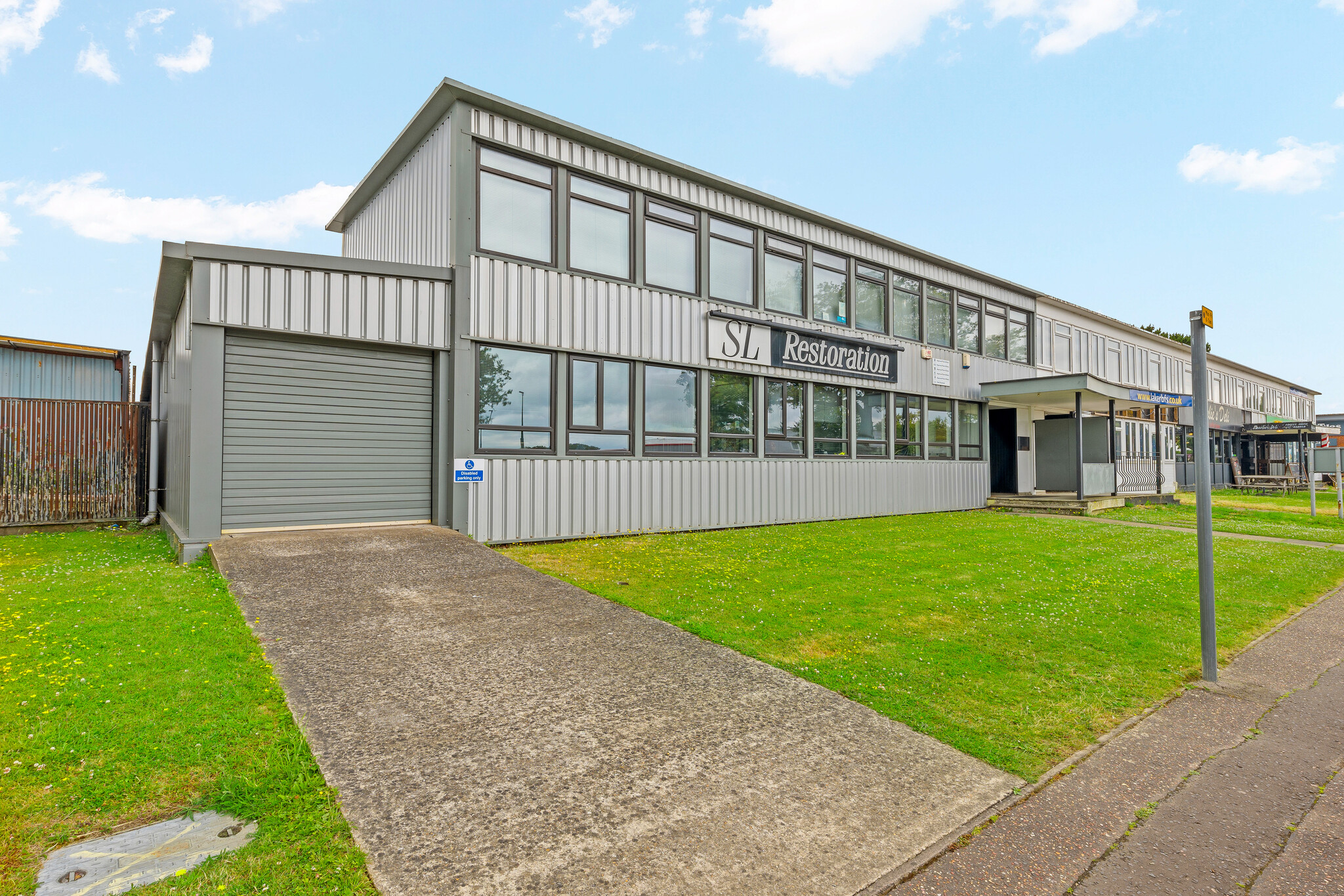 49 Gatwick Rd, Crawley for sale Building Photo- Image 1 of 6