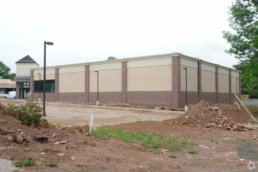 477 Union Ave, Bridgewater, NJ for lease - Building Photo - Image 3 of 4