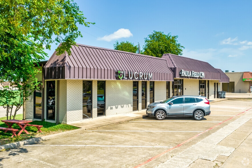 703 N Greenville Ave, Allen, TX for lease - Building Photo - Image 3 of 6