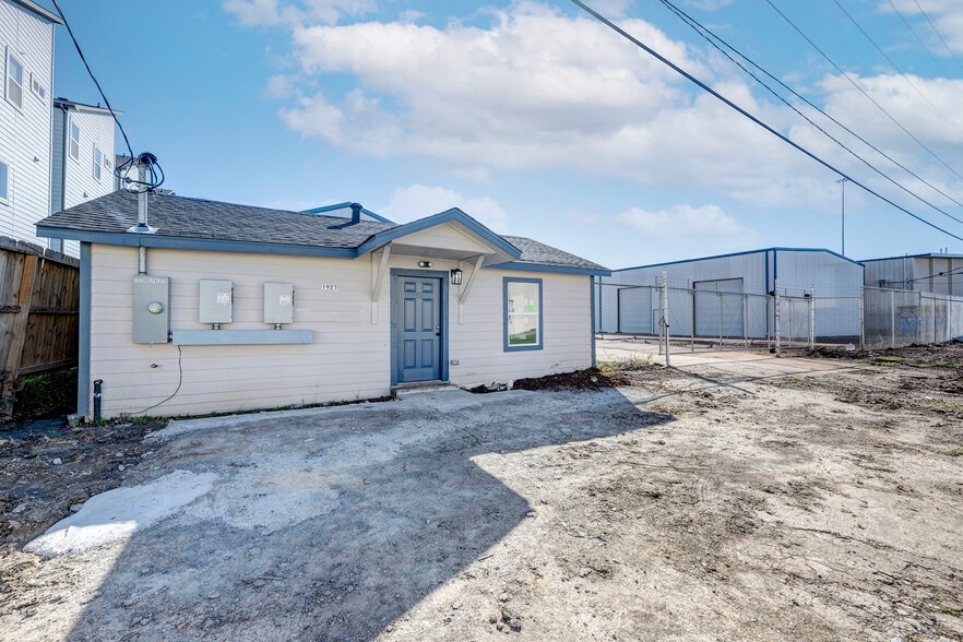 1923 Kolfahl St, Houston, TX for lease - Building Photo - Image 2 of 19