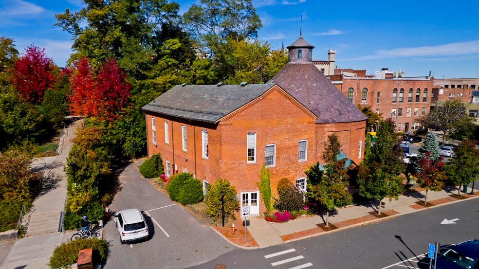 244 Main St, Northampton, MA for sale - Building Photo - Image 3 of 31