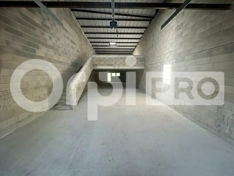 Flex in Saint-Chéron for sale - Interior Photo - Image 1 of 7