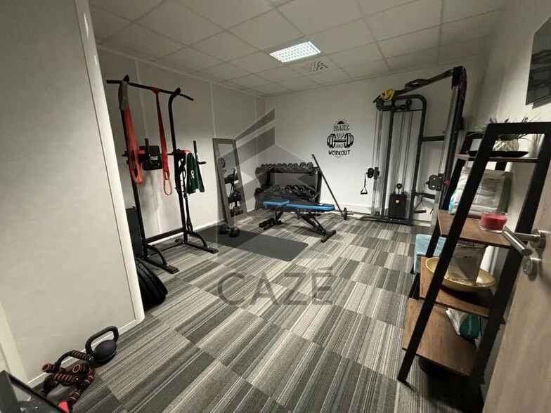 Office in Artigues-près-Bordeaux for lease - Interior Photo - Image 3 of 4