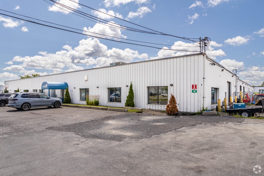 600-616 Boul du Curé-Boivin, Boisbriand, QC for lease - Building Photo - Image 2 of 6