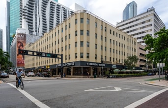 254 SE 1st St, Miami, FL for lease Interior Photo- Image 1 of 4