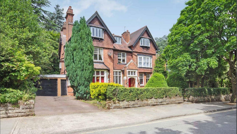 2 Amesbury Rd, Birmingham for sale - Primary Photo - Image 1 of 4