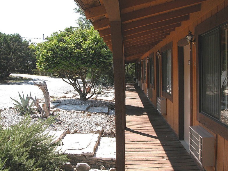 10600 Ranch Road 12, Wimberley, TX for sale - Building Photo - Image 1 of 1
