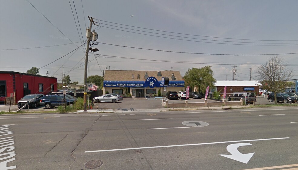 4556 Austin Blvd, Island Park, NY for sale - Building Photo - Image 1 of 1