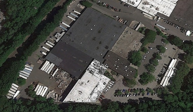 100 Forest Dr, East Hills, NY - aerial  map view