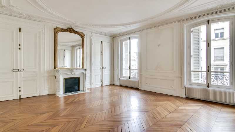 Office in Paris for lease Interior Photo- Image 1 of 4