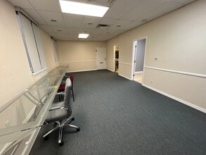 3949 Evans Ave, Fort Myers, FL for lease Interior Photo- Image 1 of 4