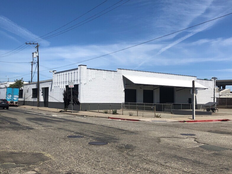 306 Adeline St, Oakland, CA 94607