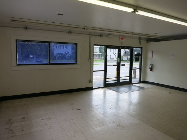 7-9 Salina St, Baldwinsville, NY for sale - Building Photo - Image 1 of 1