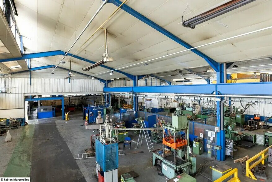 Industrial in Decazeville for lease - Interior Photo - Image 1 of 4