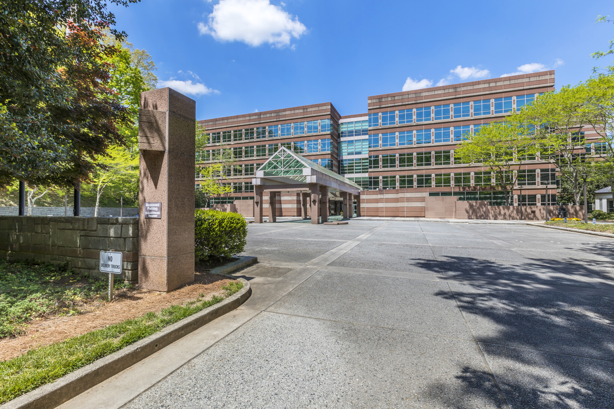 5780 Powers Ferry Rd NW, Atlanta, GA for lease Building Photo- Image 1 of 12