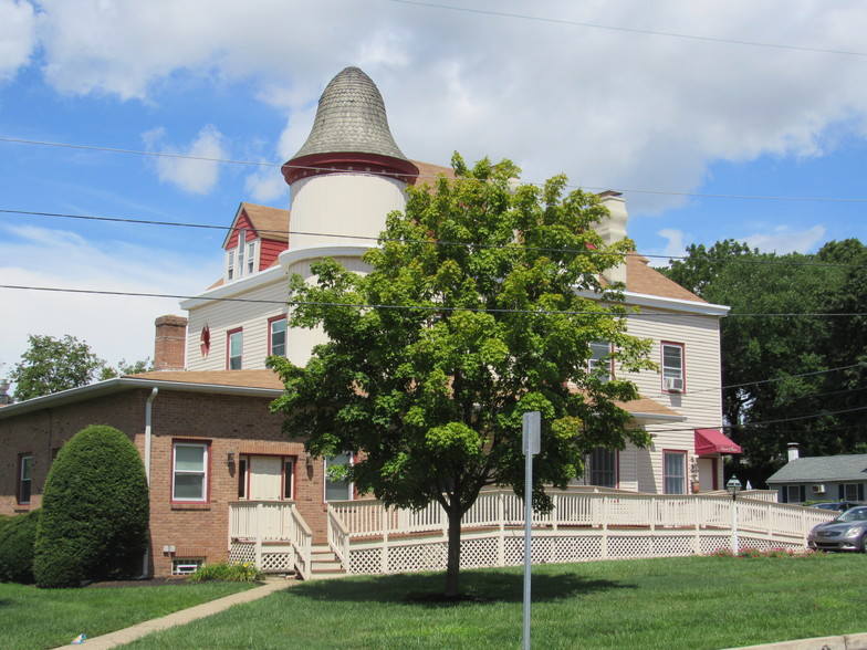 200 Pennsylvania Ave, Oreland, PA for sale - Primary Photo - Image 1 of 1