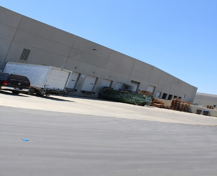 22520 Temescal Canyon Rd, Corona, CA for lease - Building Photo - Image 3 of 5