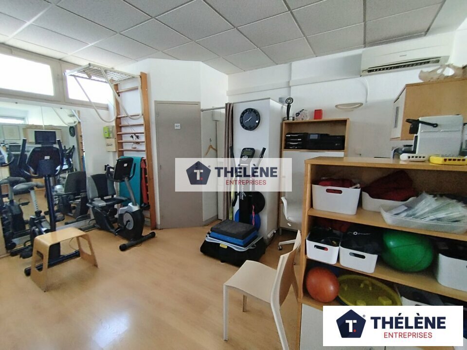Retail in Montpellier for sale Interior Photo- Image 1 of 10