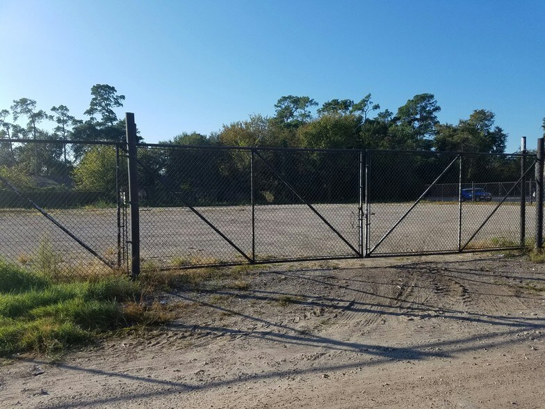 6430 Antoine Dr, Houston, TX for lease - Primary Photo - Image 1 of 5