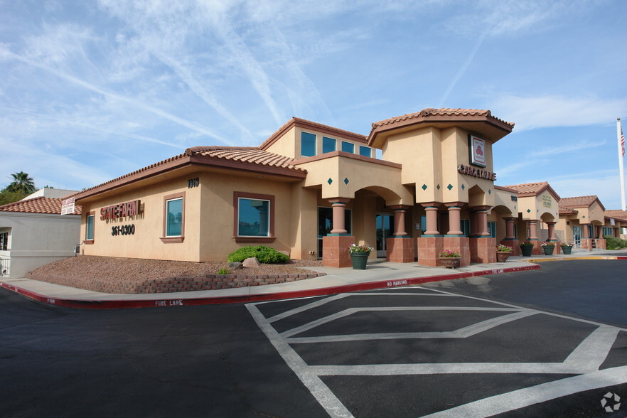 1913 N Green Valley Pky, Henderson, NV for lease - Primary Photo - Image 1 of 3