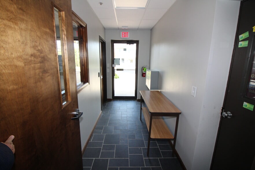 91 Brunswick Ave, Bloomsbury, NJ for lease - Building Photo - Image 3 of 13