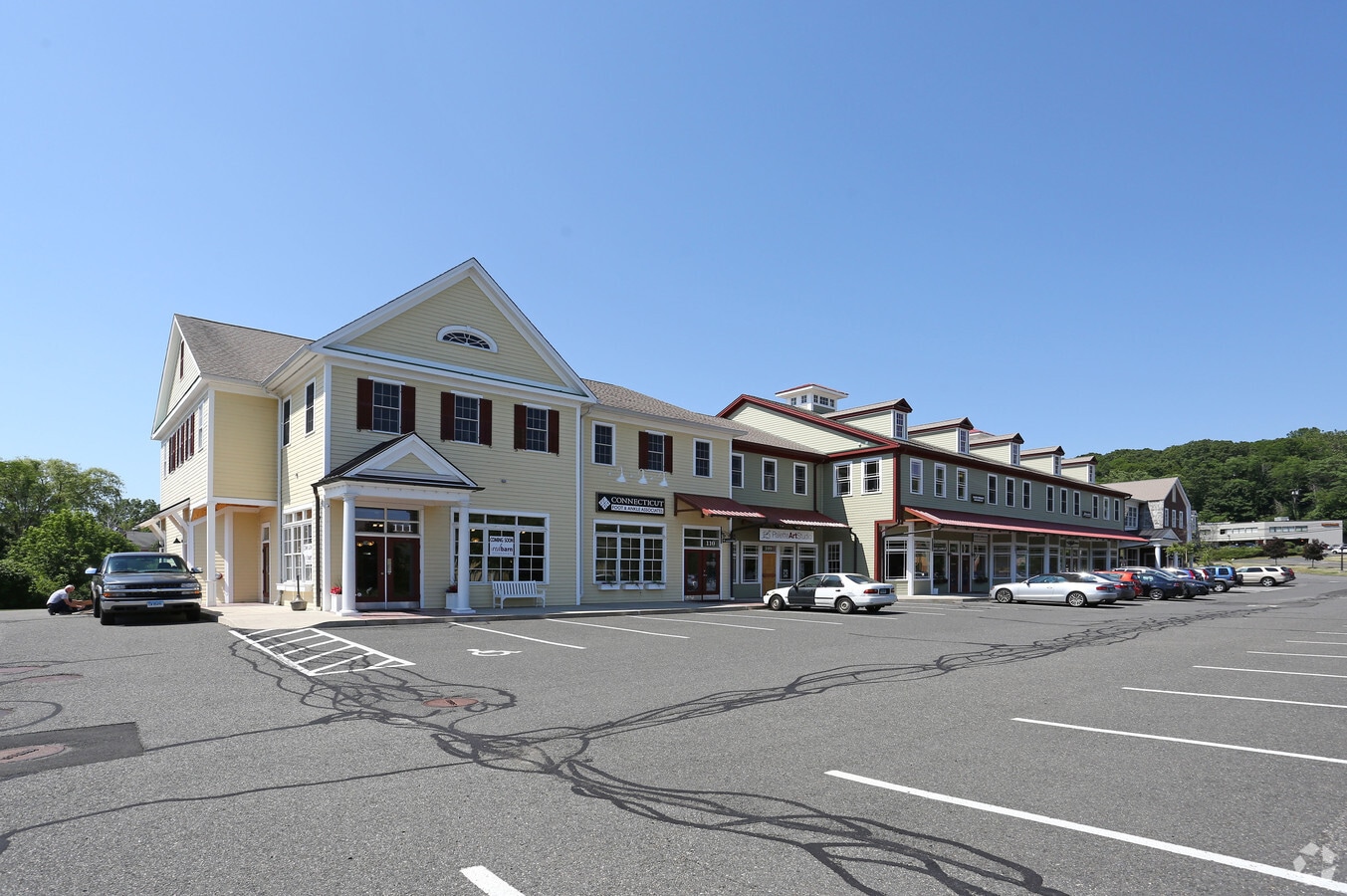 245 Amity Rd, Woodbridge, CT 06525 Retail for Lease