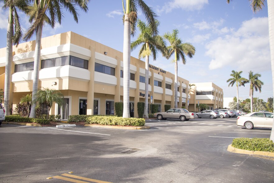 3900 W Commercial Blvd, Fort Lauderdale, FL, 33309 Retail Space For