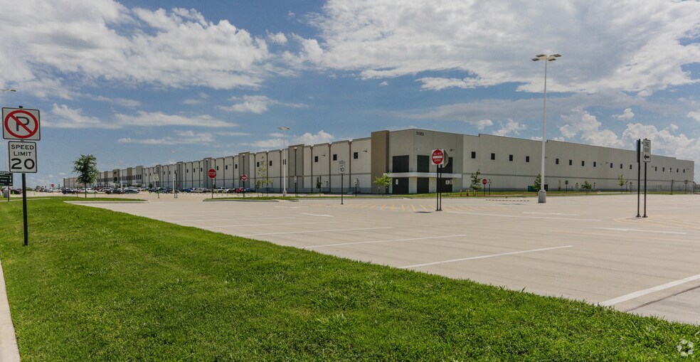 31819 Highway 90 E, Brookshire, TX for sale - Primary Photo - Image 1 of 1