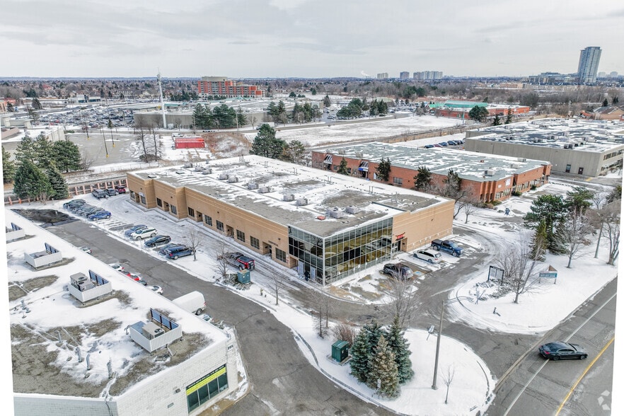 195 Clayton Dr, Markham, ON for sale - Building Photo - Image 1 of 1