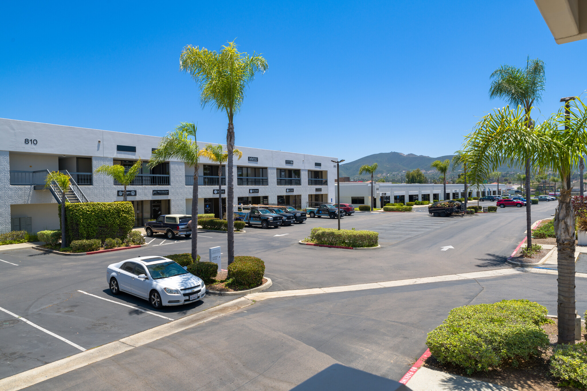 800 Los Vallecitos Blvd, San Marcos, CA for lease Building Photo- Image 1 of 2